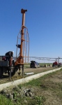 Для натяжки троса направления движения бурят скважины концевых опор Для натяжки троса направления движения бурят скважины концевых опор