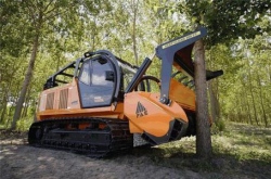 <span style="font-size: 14pt;">Гусеничный мульчер FAE RT-400</span> <span style="font-size: 14pt;">Гусеничный мульчер FAE RT-400</span>